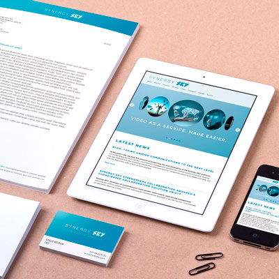 Bildet viser Synergy SKYs profil applisert på ulike medier.